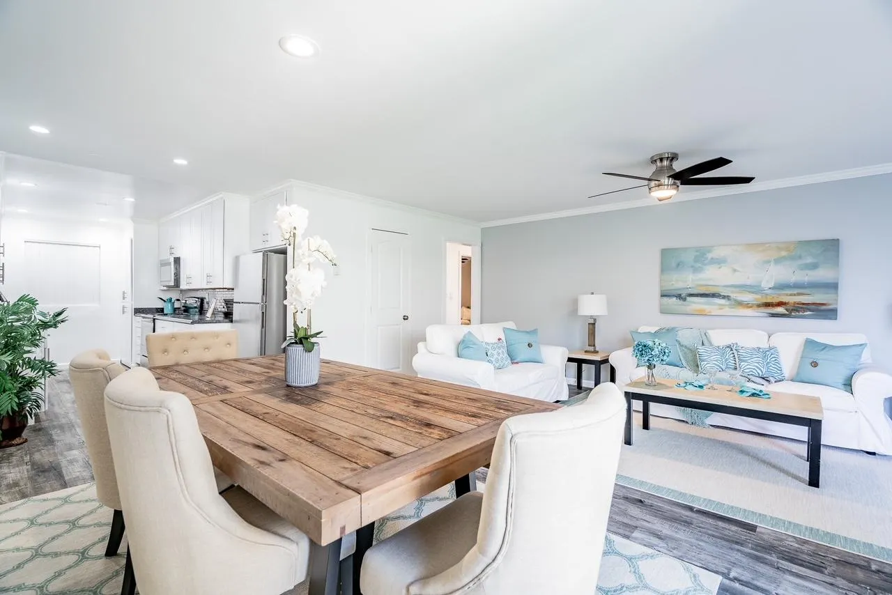 Apartment interior for Unit 21 at 1030 Magnolia in Gardena, CA