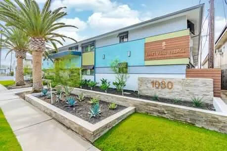 Palm View Village apartment community photo 03